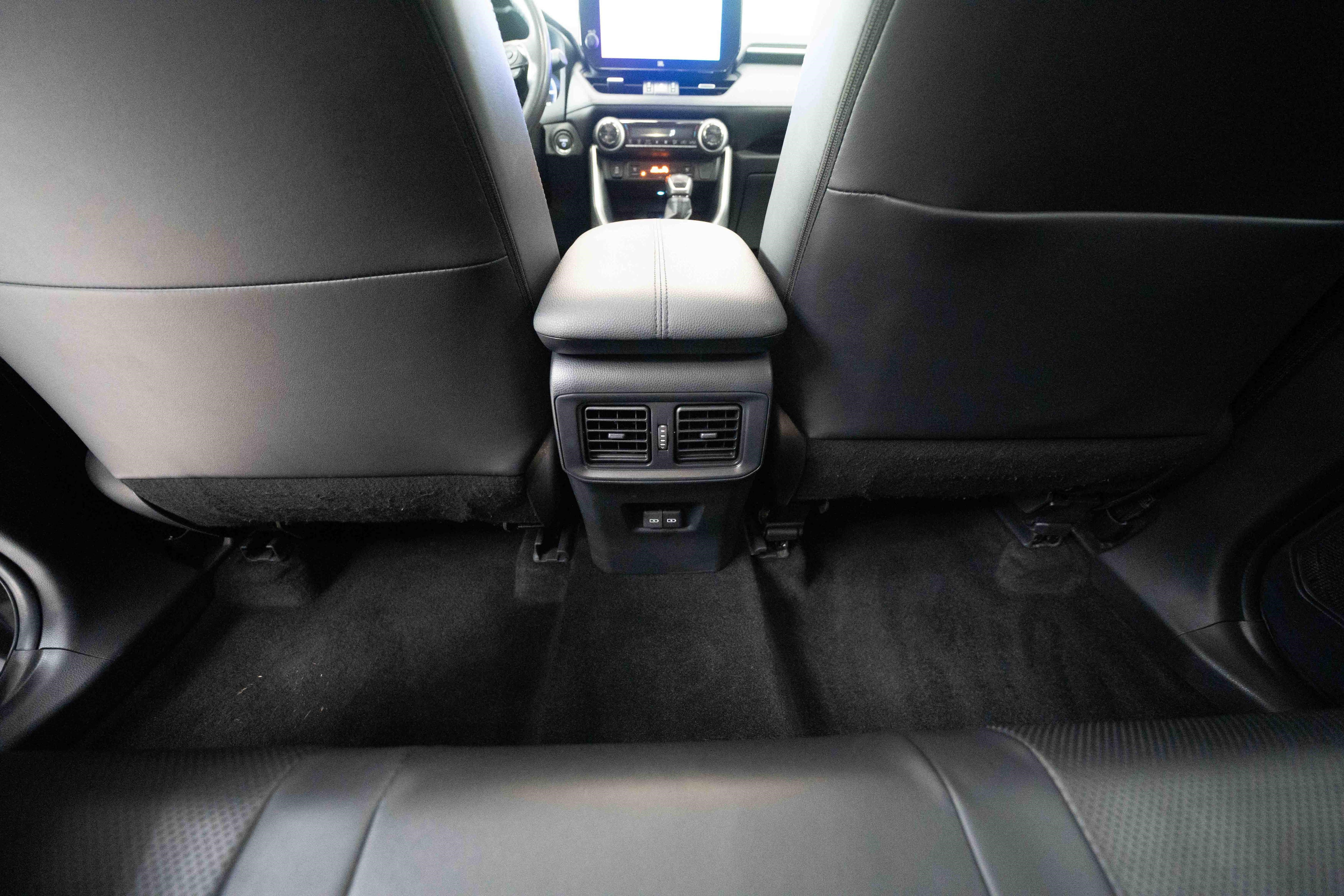Used 2024 Toyota RAV4 Limited w/ Advanced Technology Package AWD/4WD image 22