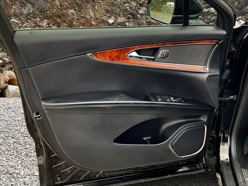 Used 2018 Lincoln MKX Reserve w/ Driver Assistance Package image 20