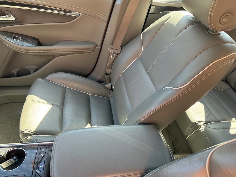 Used 2015 Chevrolet Impala LTZ FWD image 16