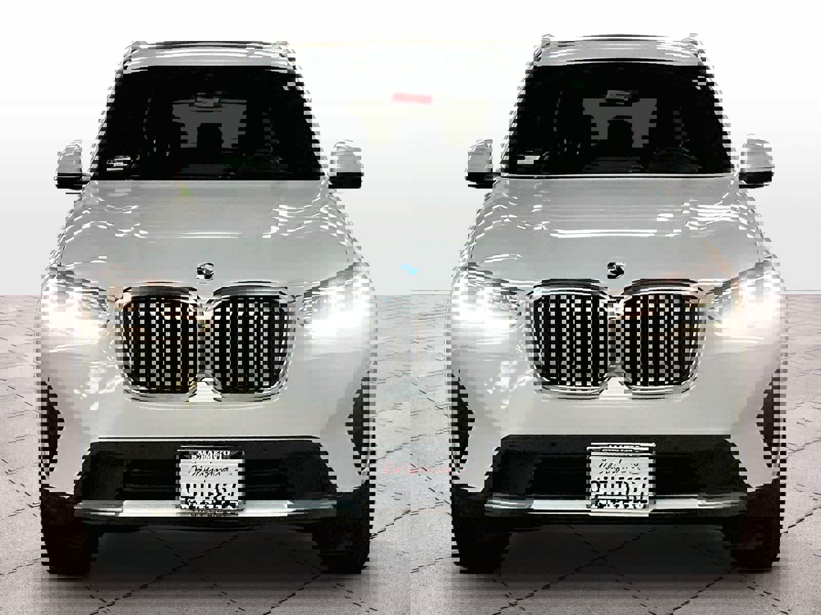 Used 2023 BMW X3 xDrive30i w/ Premium Package image 3