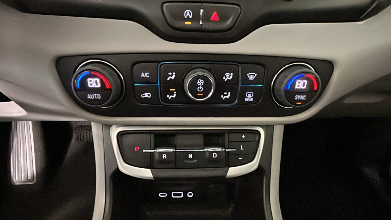 Used 2023 GMC Terrain SLT AWD/4WD image 27