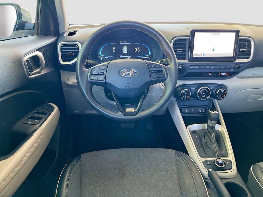 Used 2024 Hyundai Venue Limited FWD image 22