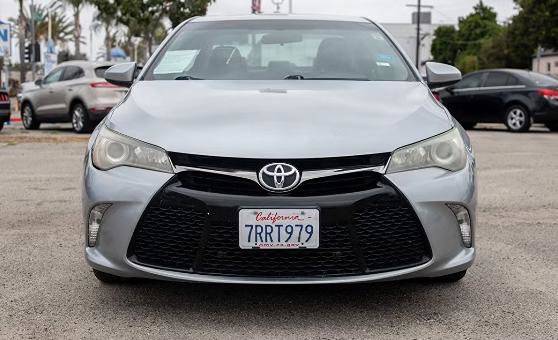 Used 2016 Toyota Camry SE image 6
