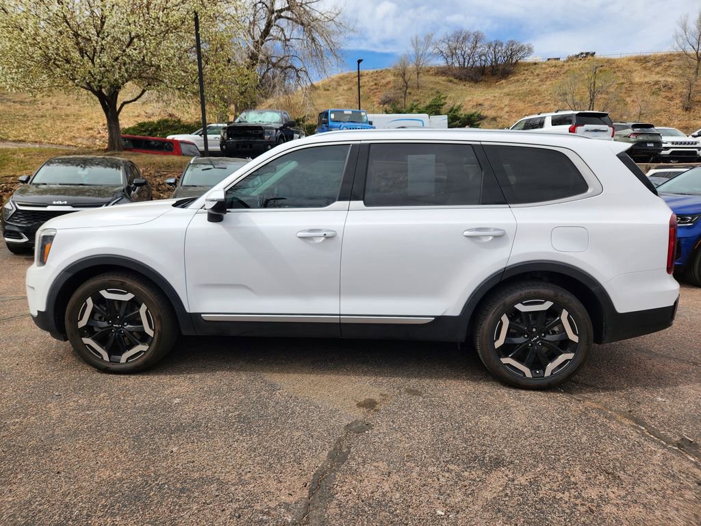 Used 2023 Kia Telluride S w/ S Sunroof Package image 4