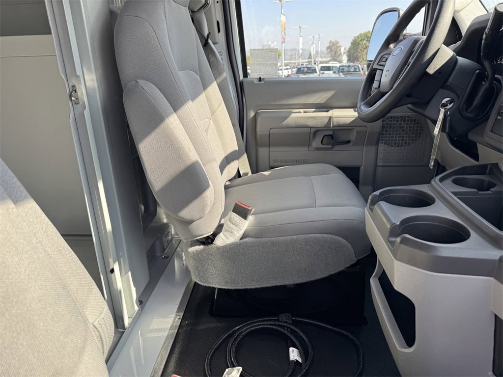 New 2026 Ford E-350 and Econoline 350 Super Duty w/ Power Equipment Group image 6
