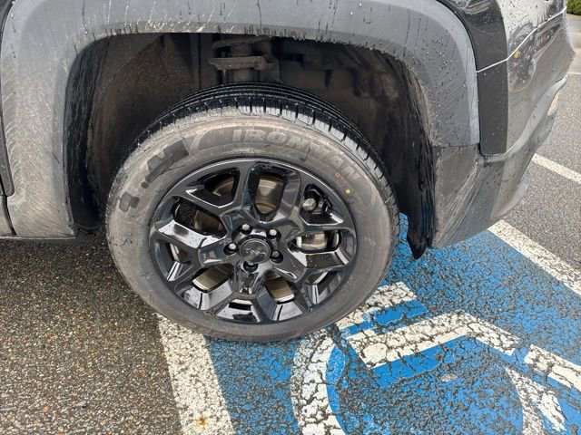 Used 2018 Jeep Renegade Sport w/ Power & Air Group image 11