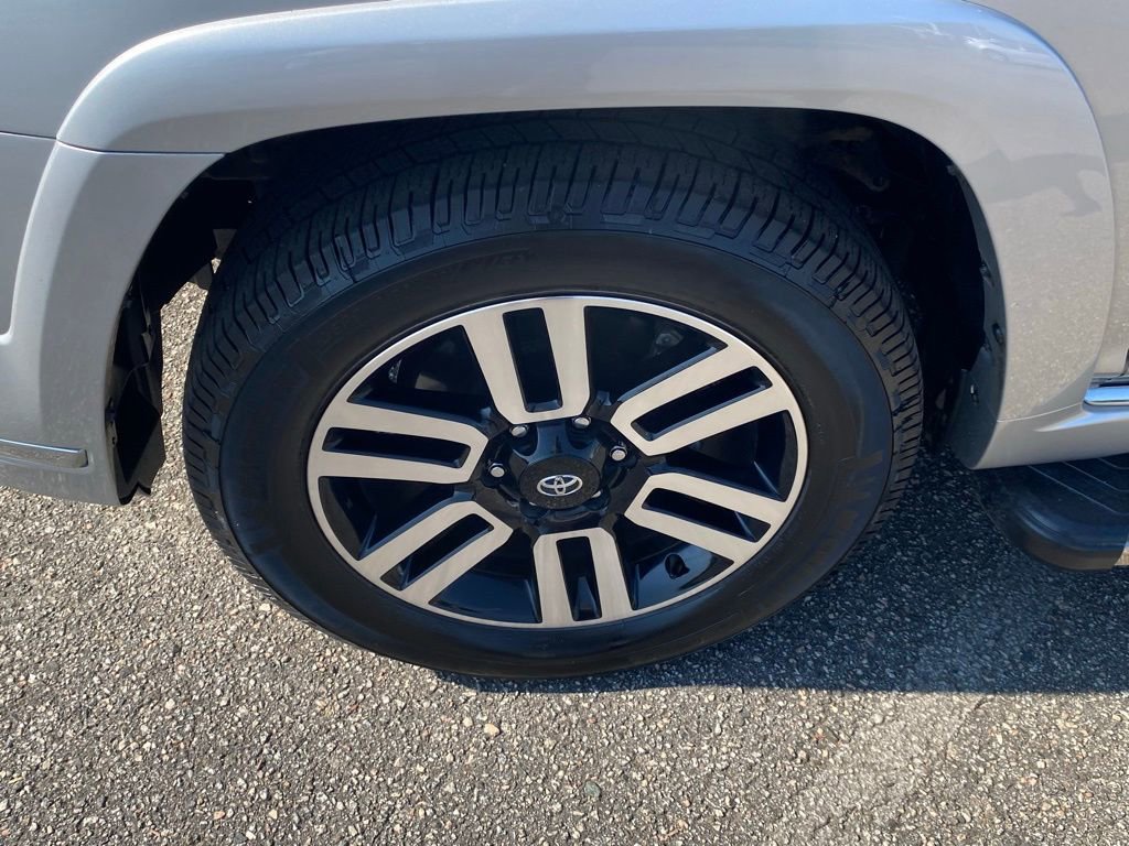 Used 2023 Toyota 4Runner Limited AWD/4WD image 20