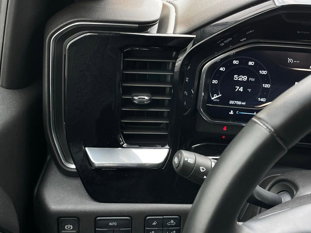 Used 2025 GMC Sierra 1500 SLT AWD/4WD image 14