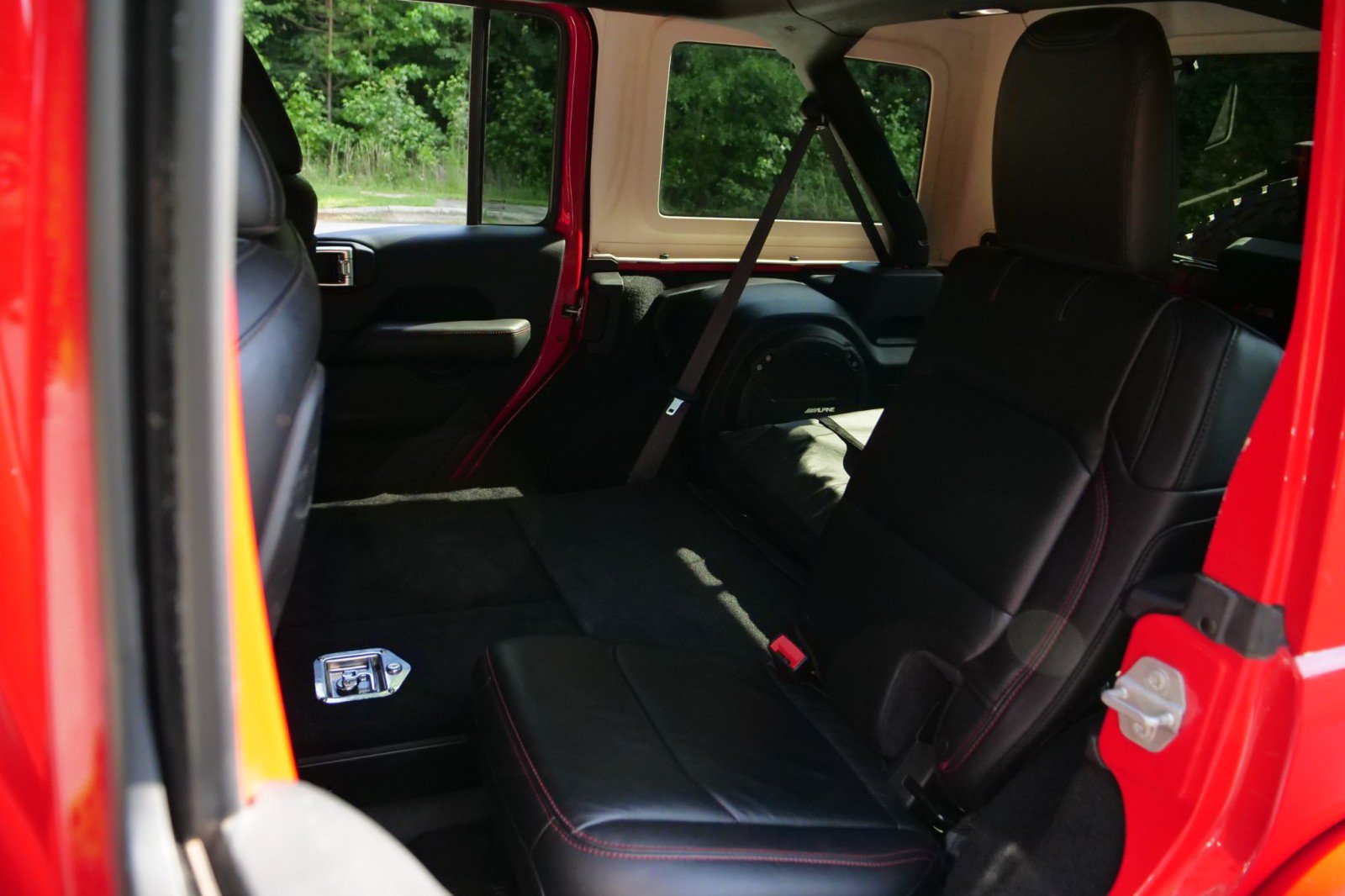 Used 2018 Jeep Wrangler Unlimited Rubicon AWD/4WD image 22