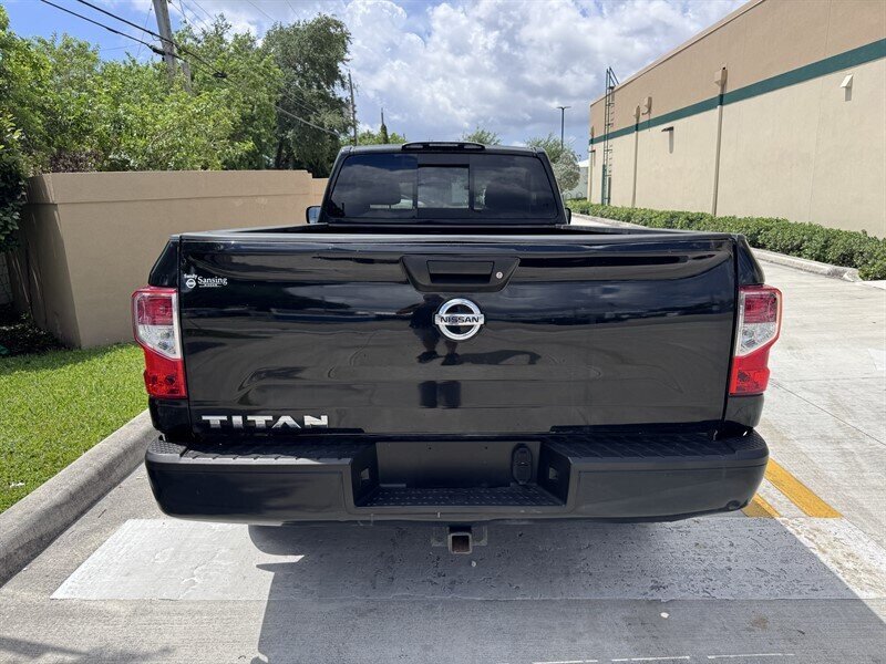 Used 2017 Nissan Titan S RWD image 6