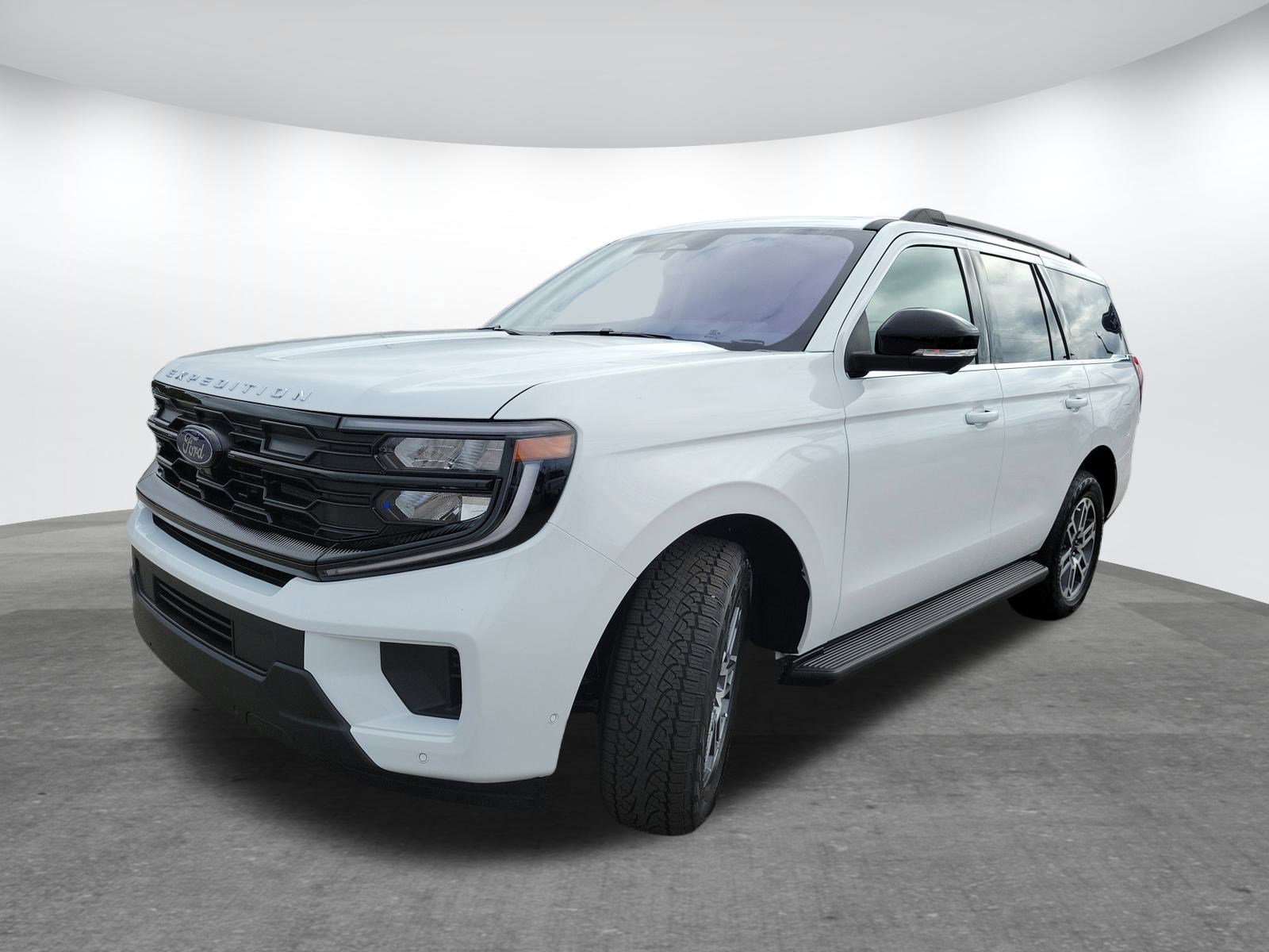 New 2025 Ford Expedition Active image 3