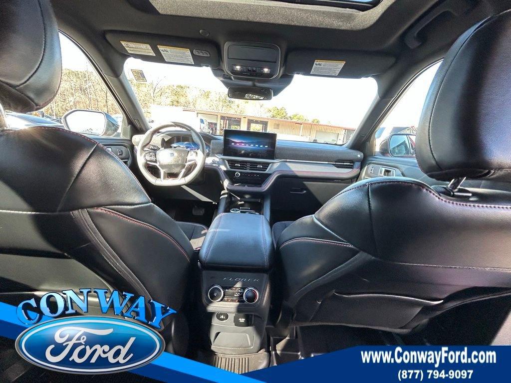 Used 2025 Ford Explorer ST image 24
