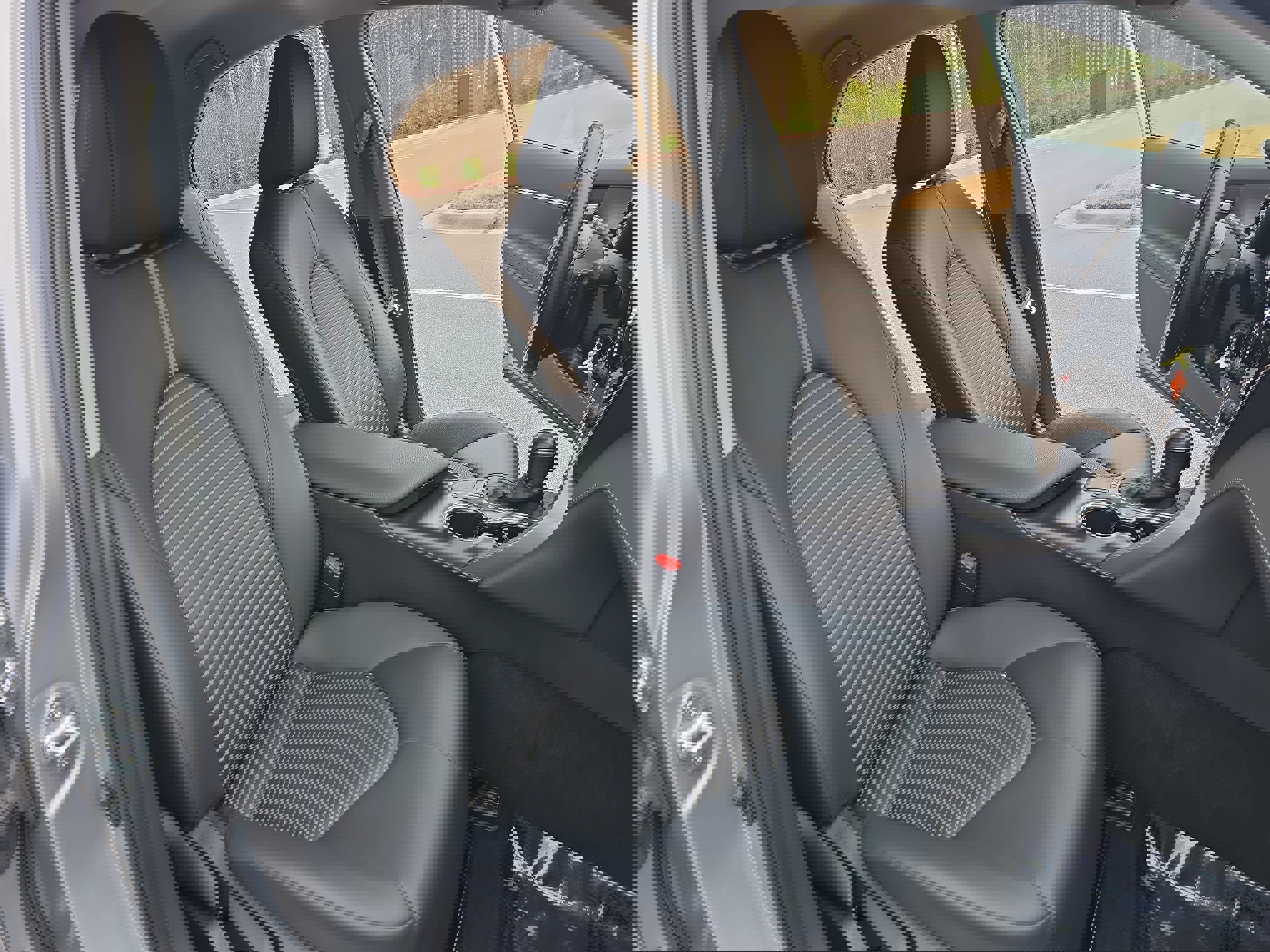 Used 2024 Toyota Camry SE image 10