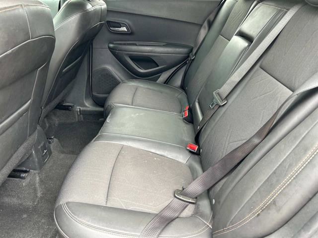 Certified 2022 Chevrolet Trax LT w/ LT Convenience Package image 18