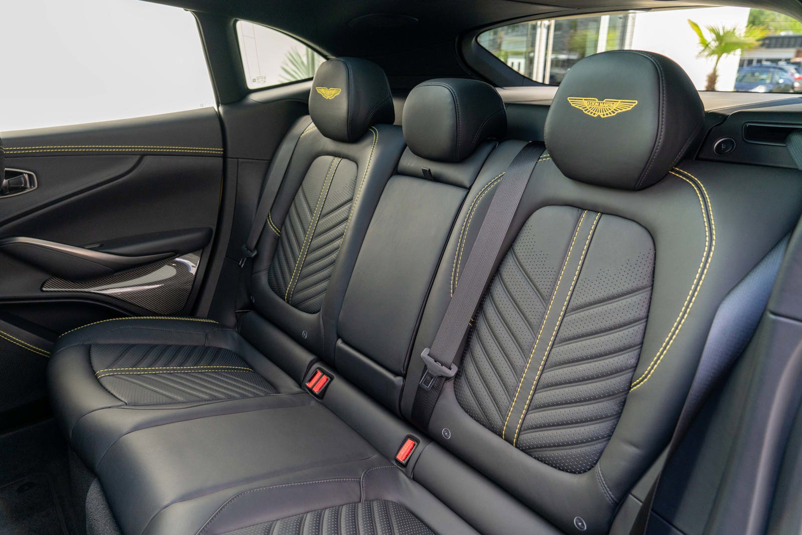 Used 2023 Aston Martin DBX 707 image 32