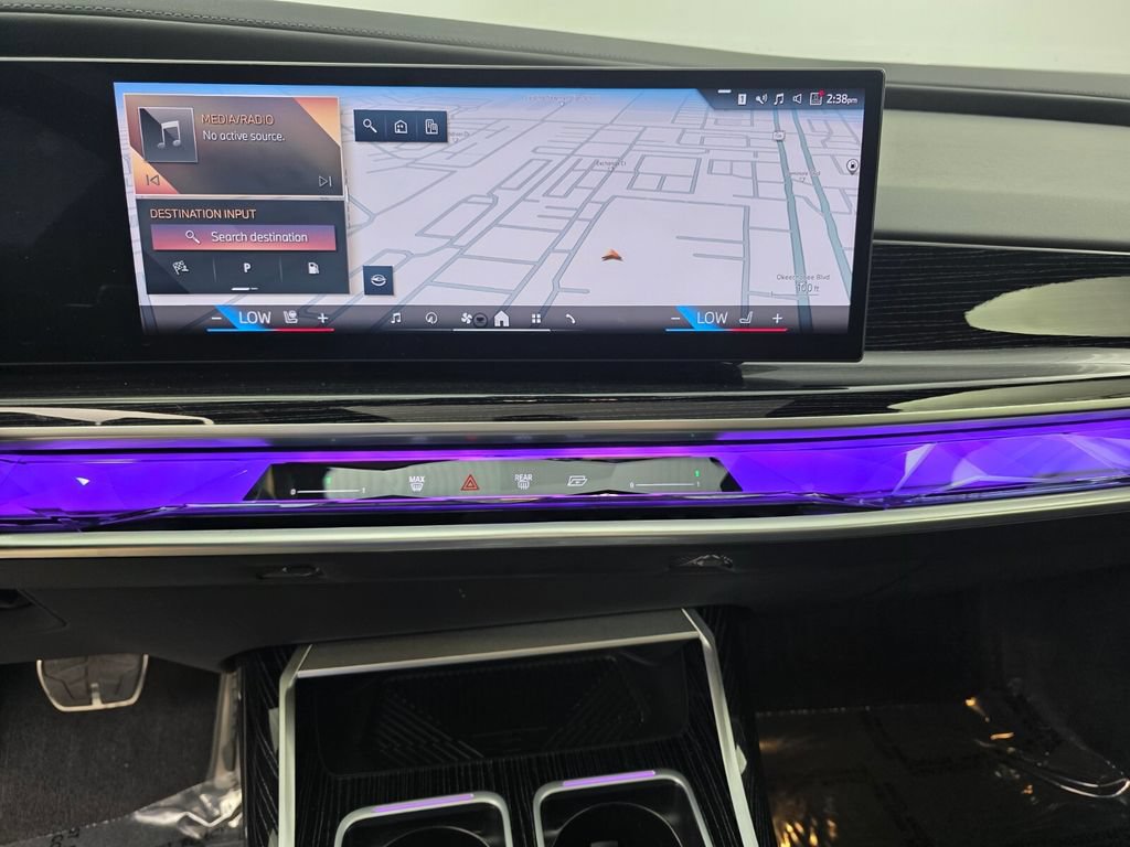 Certified 2025 BMW 740i RWD image 22