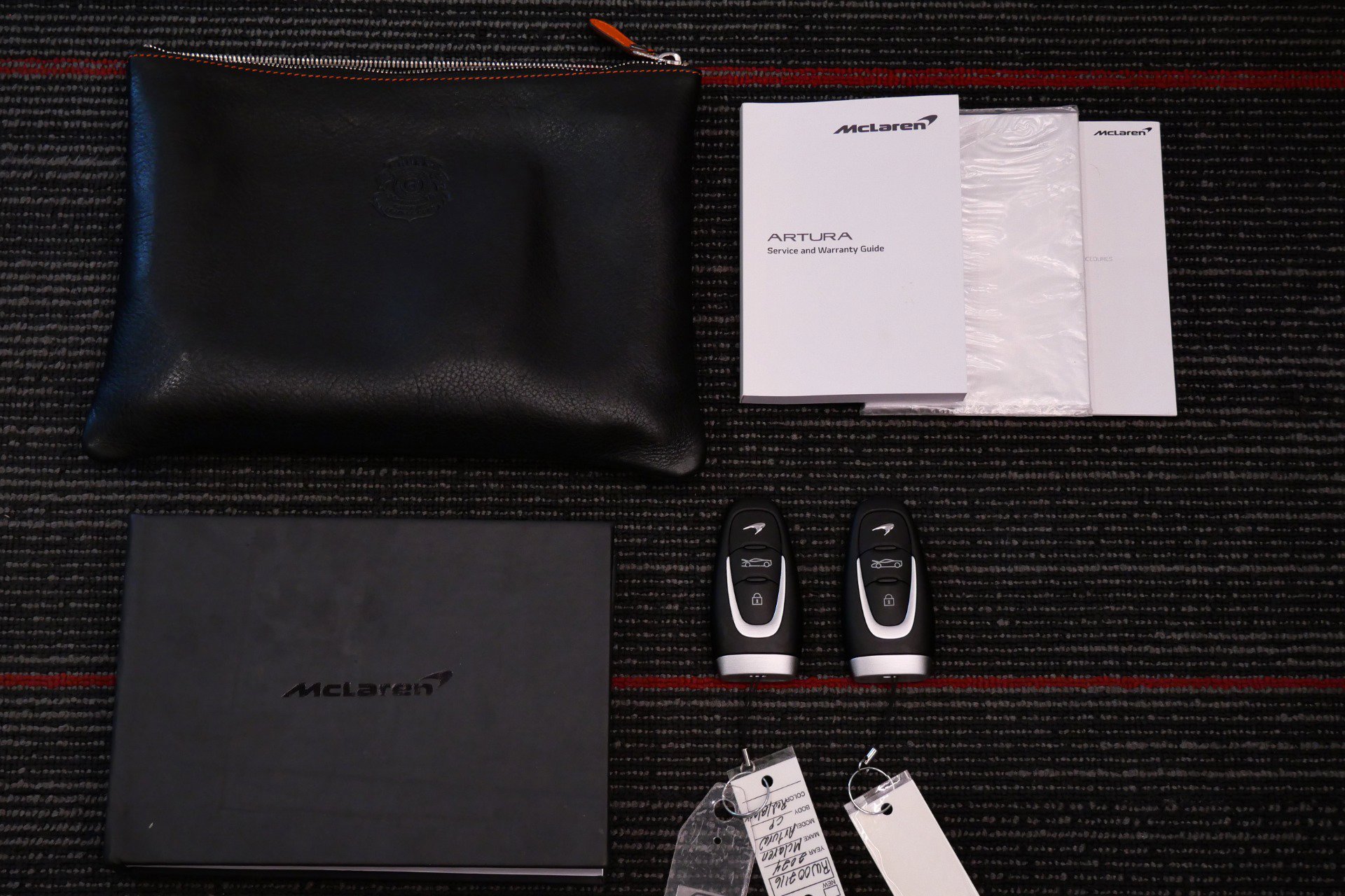 Used 2024 McLaren Artura image 18