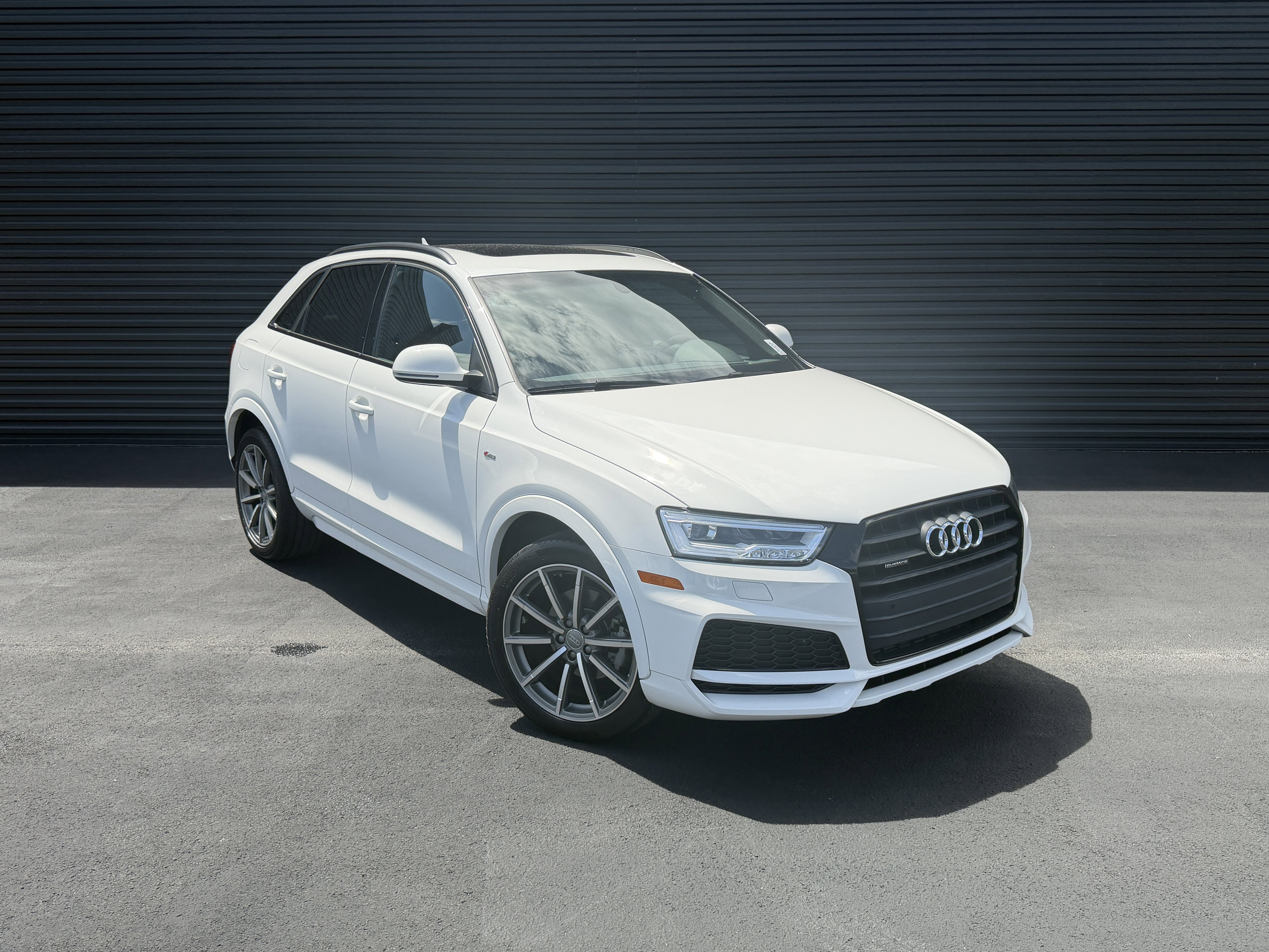Used 2018 Audi Q3 2.0T Premium Plus AWD/4WD image 14