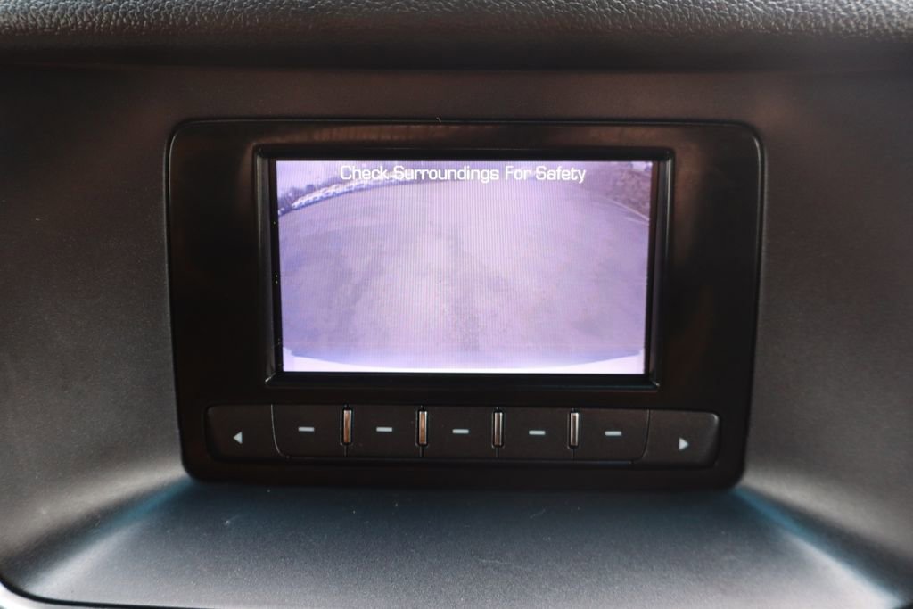 Used 2015 Chevrolet Suburban LS image 12