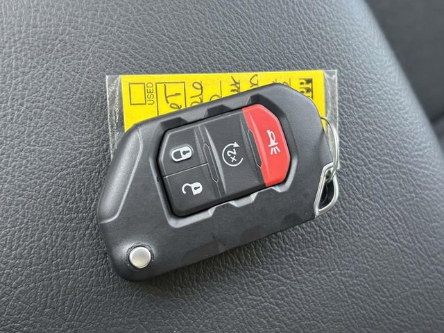 New 2026 Jeep Wrangler Unlimited Rubicon w/ Xtreme 35 Tire Package image 23