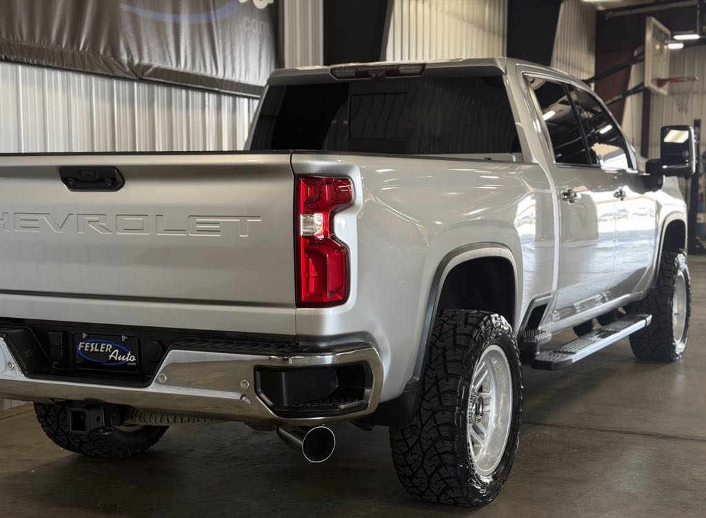 Used 2020 Chevrolet Silverado 2500 LTZ w/ LTZ Premium Package AWD/4WD image 27