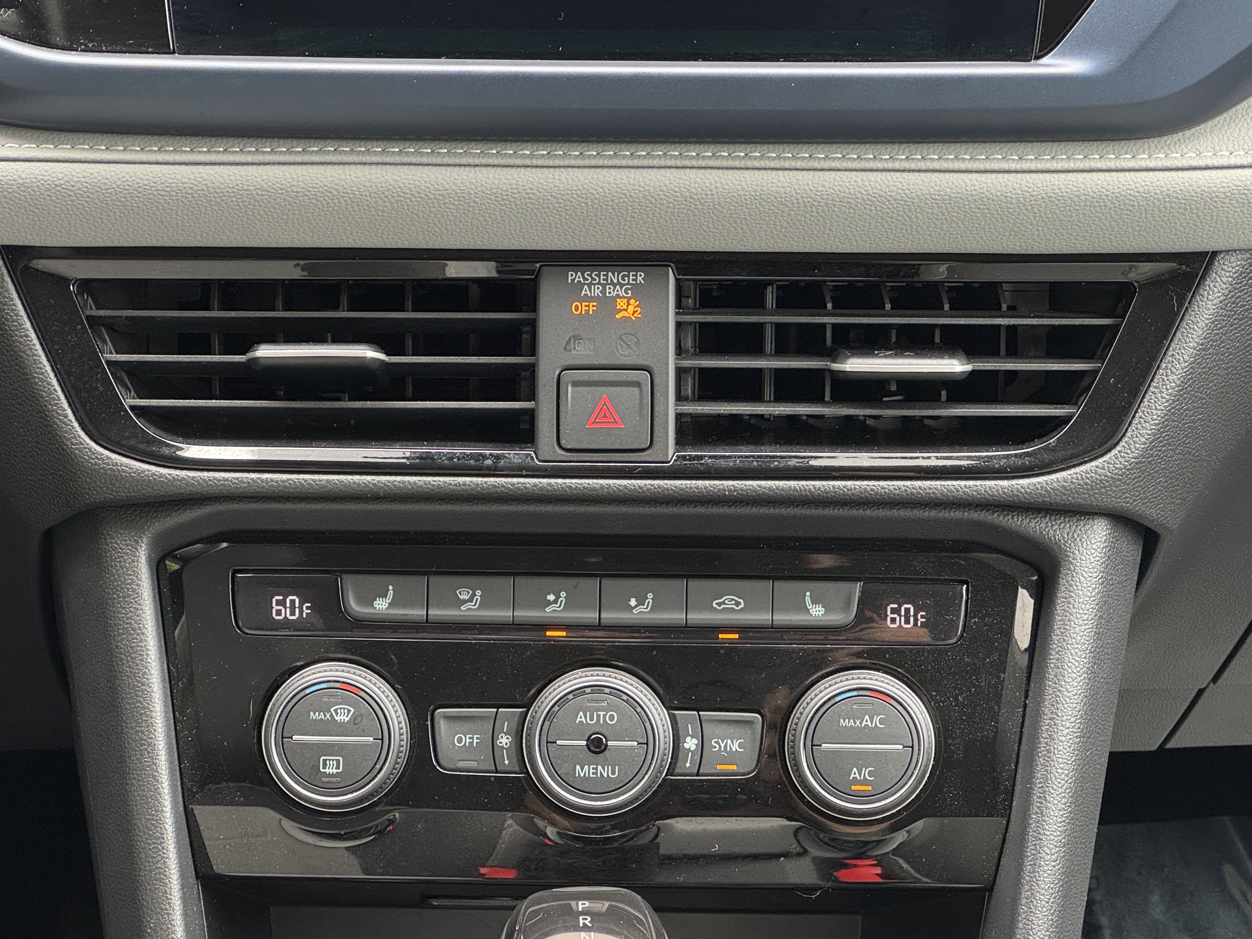 Used 2024 Volkswagen Taos SE image 22