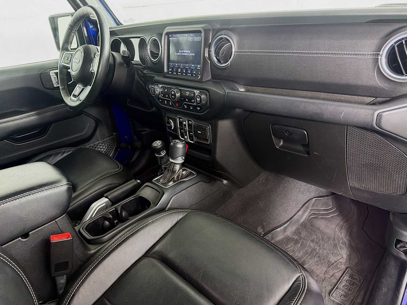 Used 2018 Jeep Wrangler Unlimited Sahara w/ Dual Top Group AWD/4WD image 27