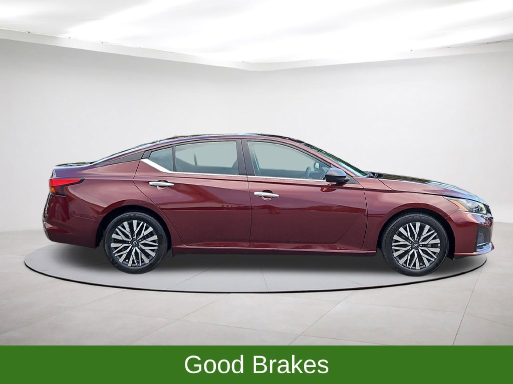 Used 2025 Nissan Altima 2.5 SV FWD image 8