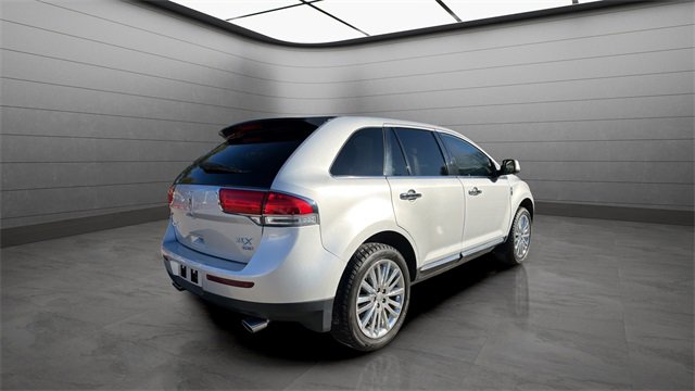 Used 2011 Lincoln MKX AWD w/ 102A Rapid Spec Order Code image 2