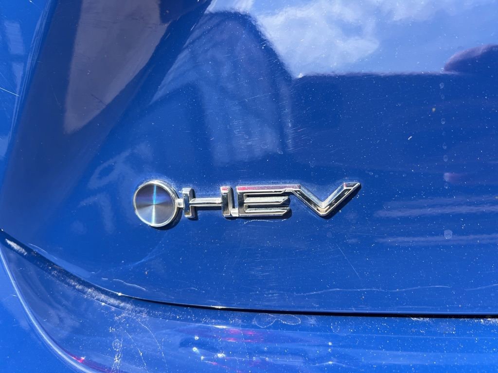 Used 2025 Toyota Camry LE w/ Convenience Package image 17