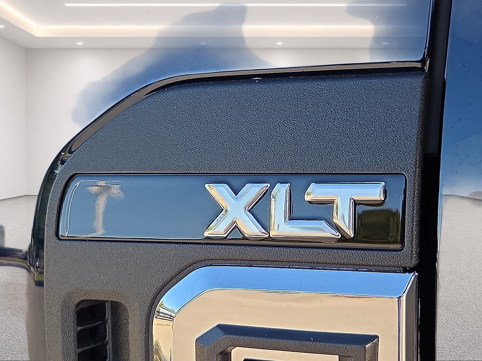Certified 2025 Ford F450 XLT w/ 360-Degree Camera Package AWD/4WD image 9