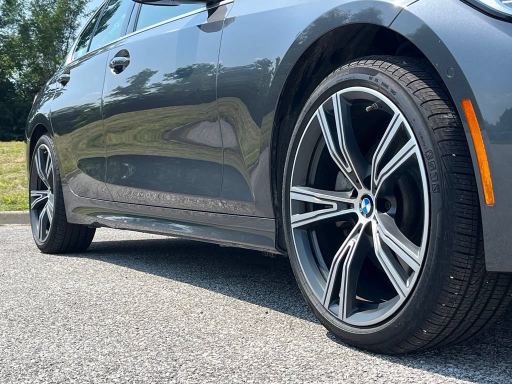 Used 2021 BMW 330i xDrive Sedan w/ Convenience Package AWD/4WD image 9