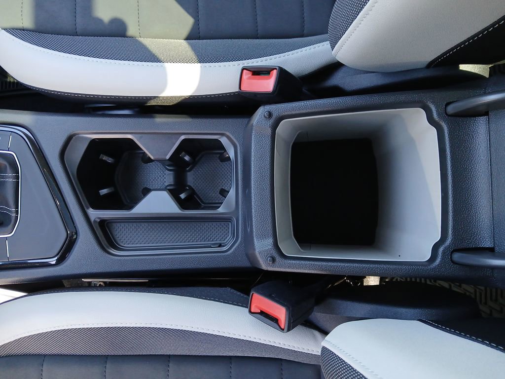 New 2026 Volkswagen Taos SE FWD image 25