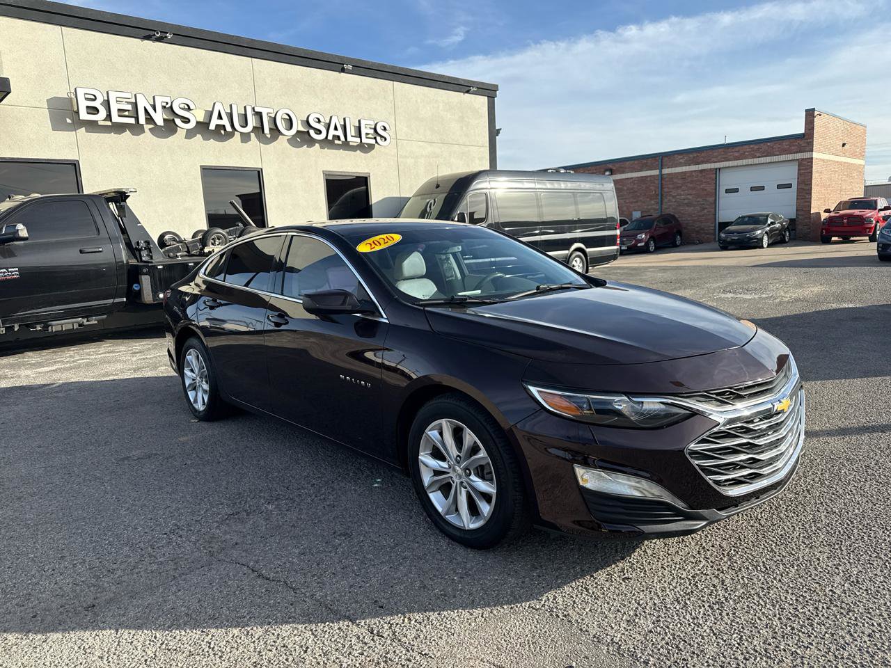 Used 2020 Chevrolet Malibu LT w/ Leather Package FWD image 4