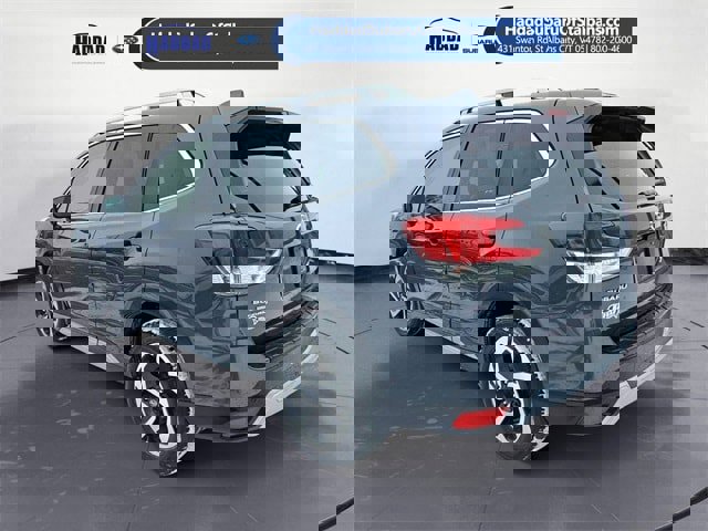 Used 2023 Subaru Forester Touring image 3