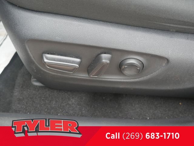 Used 2021 Toyota RAV4 XLE w/ Convenience Package AWD/4WD image 23