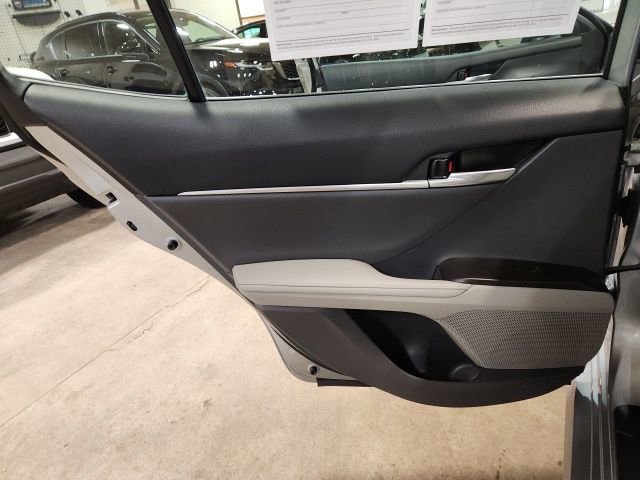 Used 2022 Toyota Camry XLE w/ Cold Weather Package FWD image 26