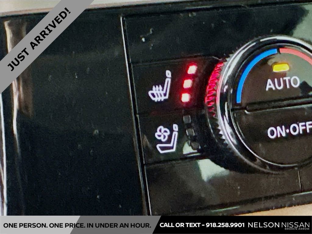 Used 2024 Nissan Pathfinder Platinum w/ Cargo Package image 21