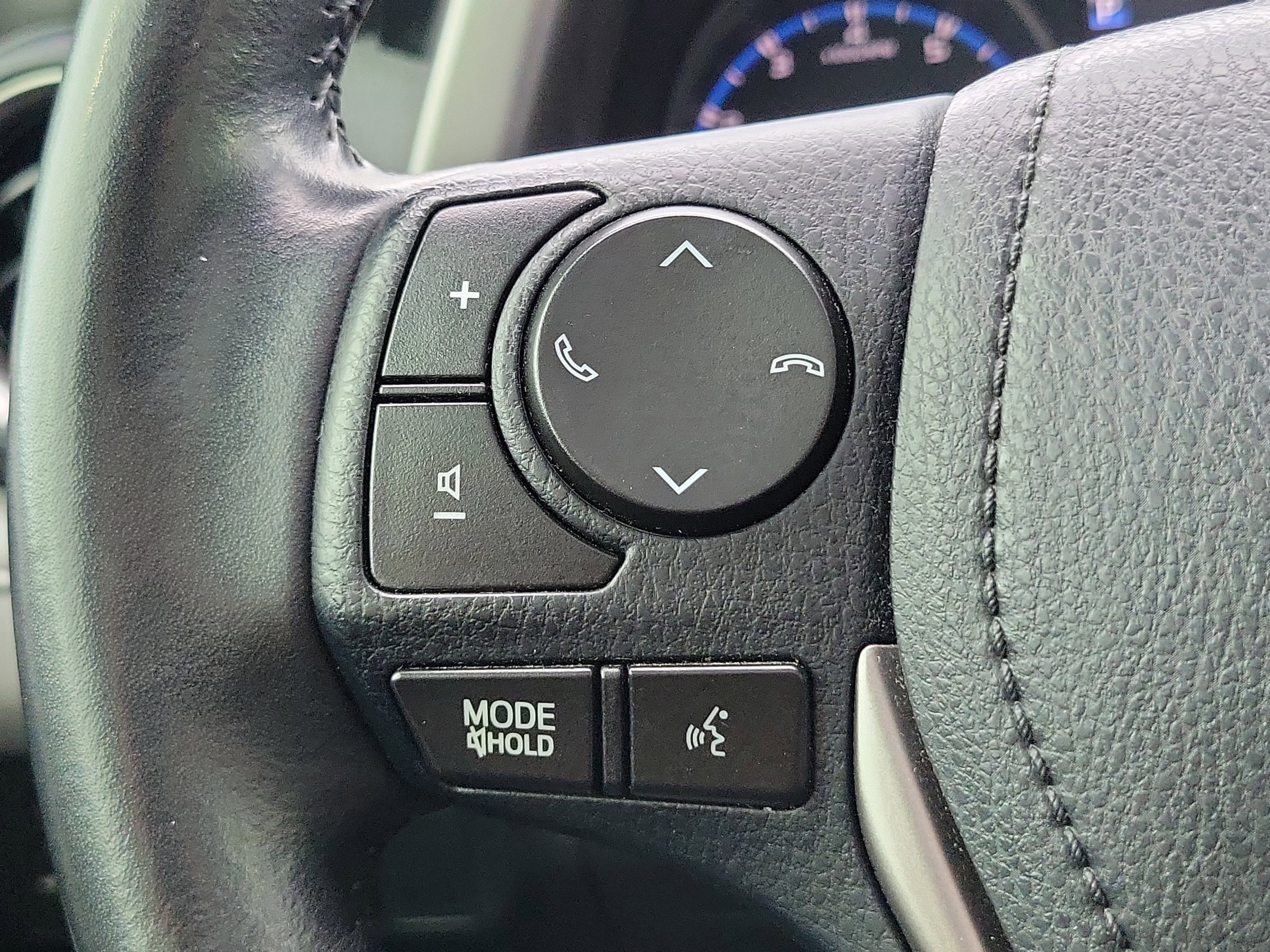 Certified 2018 Toyota RAV4 XLE AWD/4WD image 22