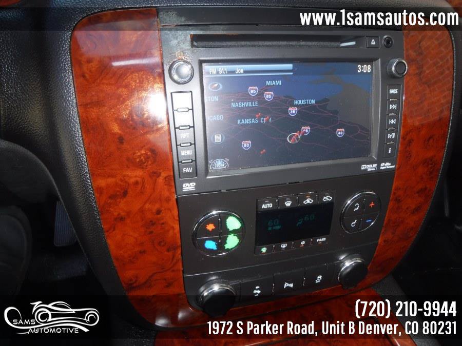 Used 2013 Chevrolet Avalanche LTZ AWD/4WD image 36
