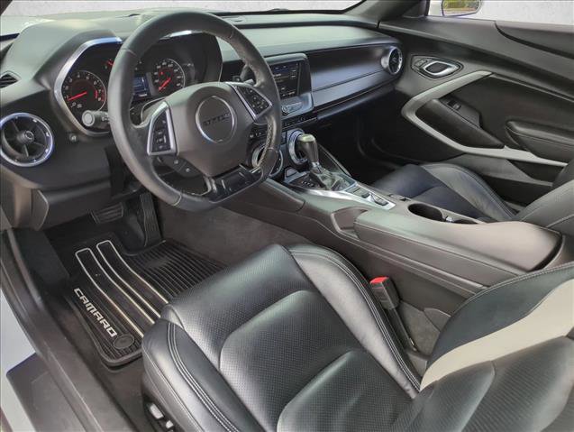 Used 2020 Chevrolet Camaro LT w/ RS Package image 6