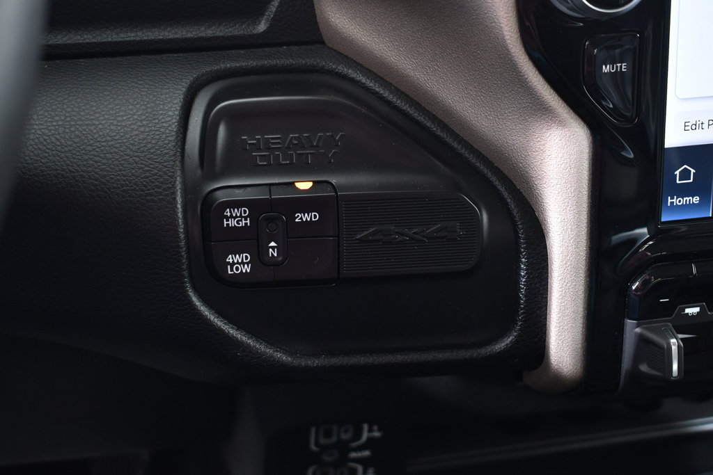 Used 2024 RAM 2500 Laramie AWD/4WD image 32