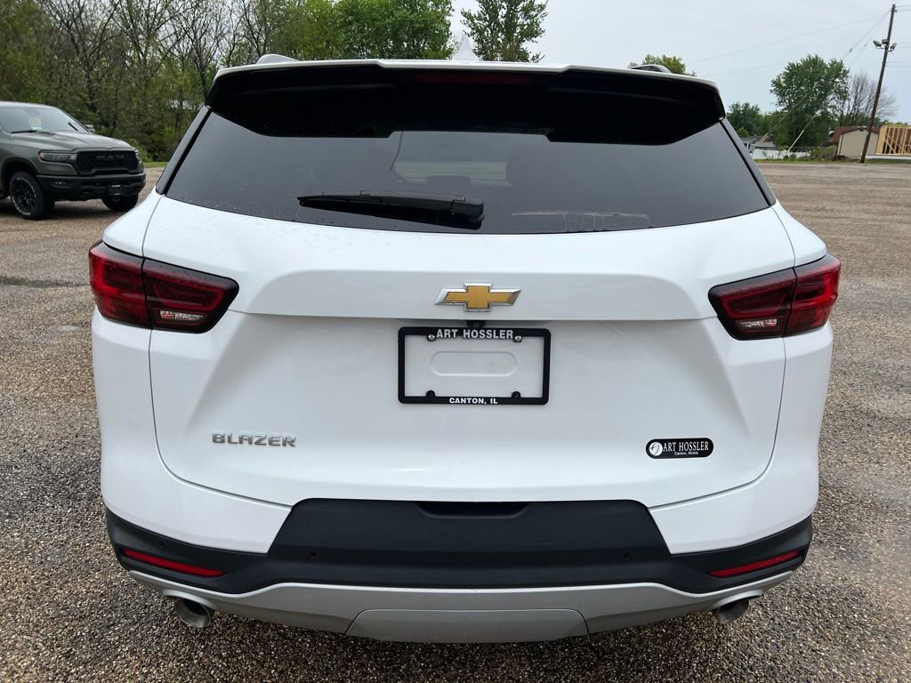 Used 2024 Chevrolet Blazer LT w/ Convenience Package FWD image 6