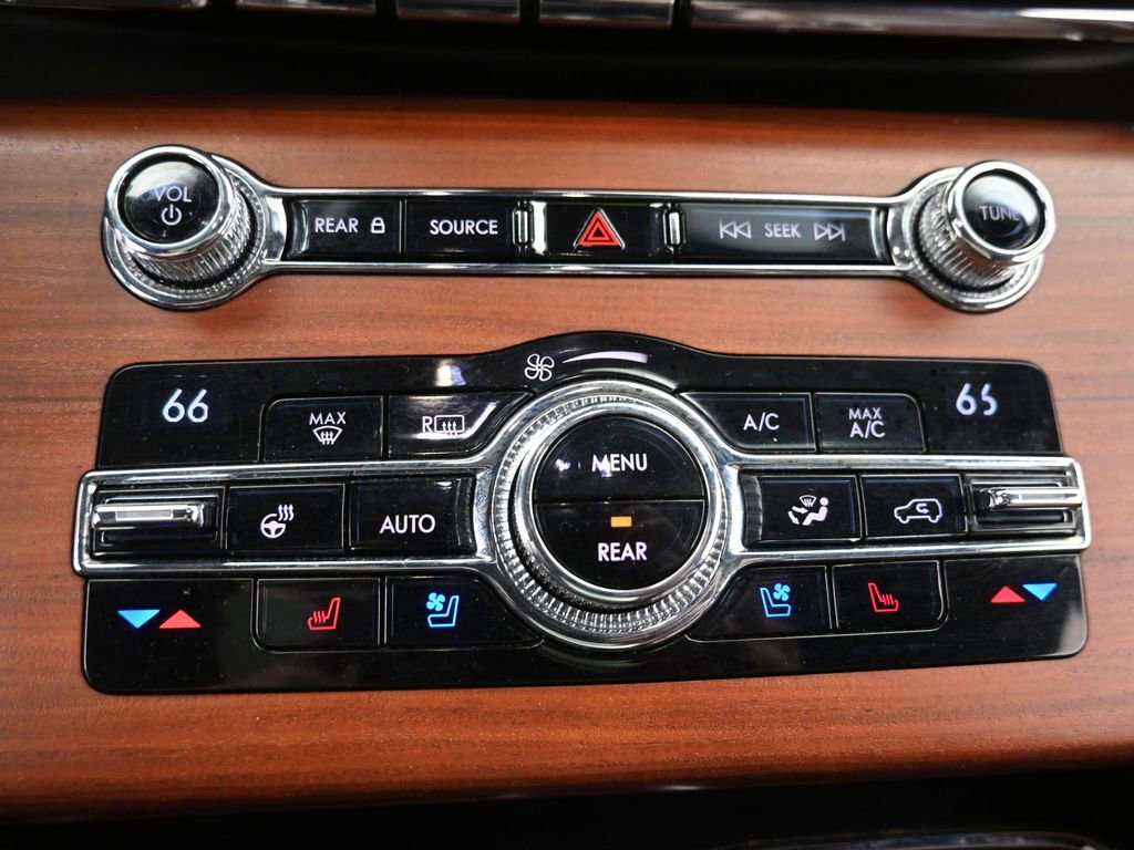 Used 2020 Lincoln Aviator Reserve w/ Equipment Group 201A image 18