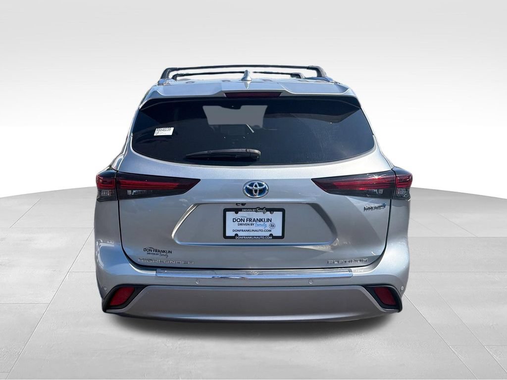 Used 2024 Toyota Highlander Platinum AWD/4WD image 4
