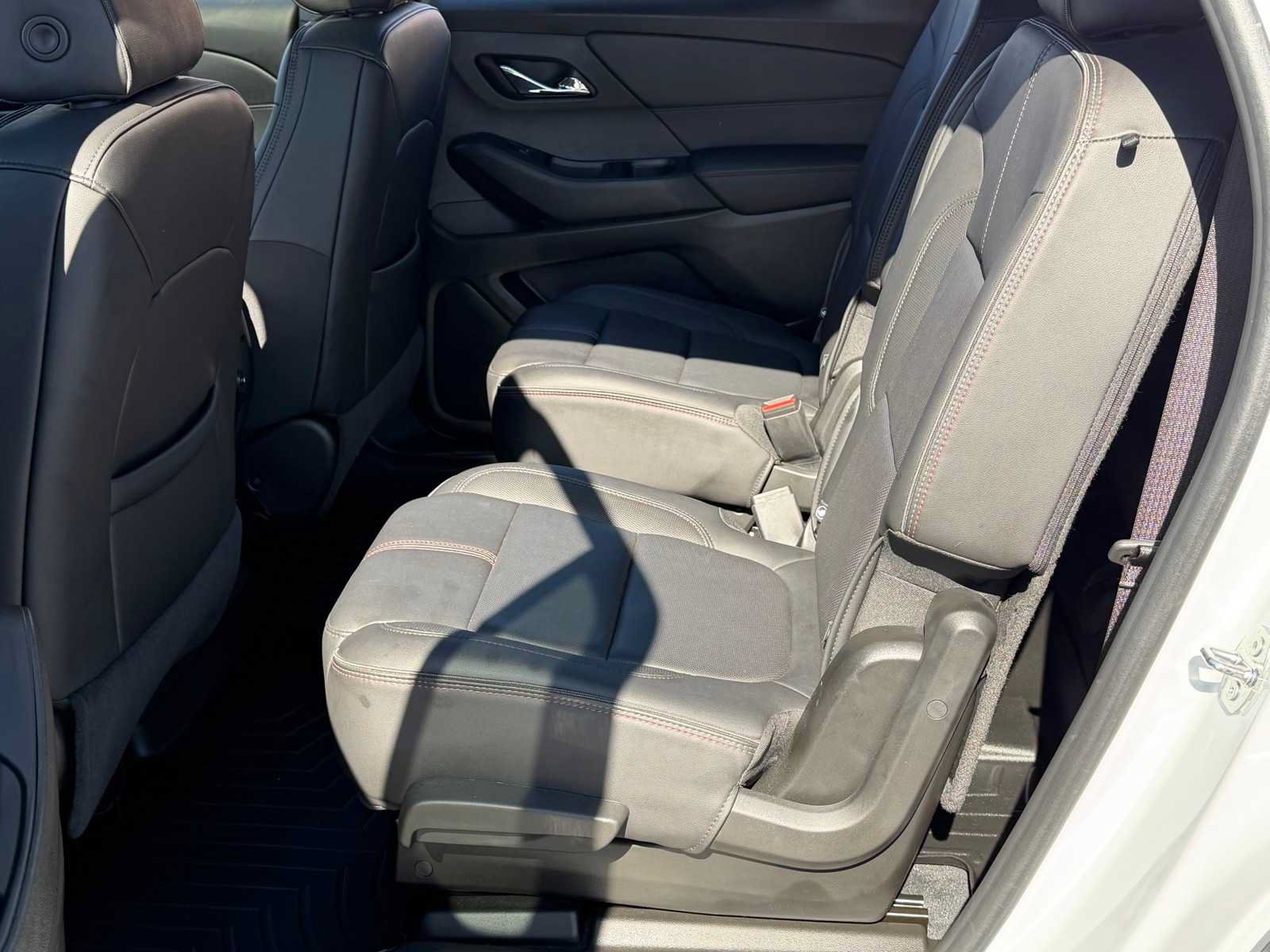 Used 2023 Chevrolet Traverse RS AWD/4WD image 26