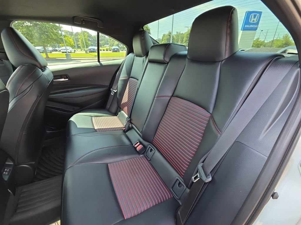 Used 2025 Toyota Corolla XSE FWD image 11
