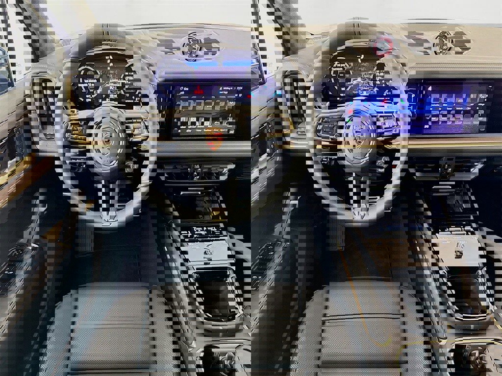 New 2026 Porsche Cayenne GTS image 24