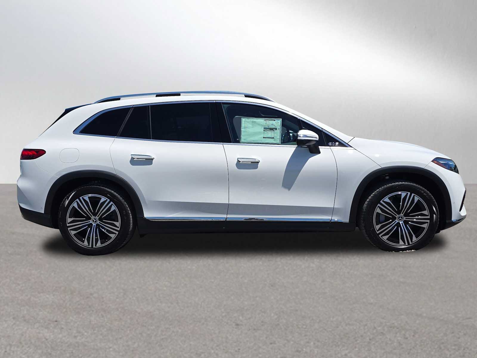 New 2026 Mercedes-Benz EQS 400 4MATIC SUV image 2
