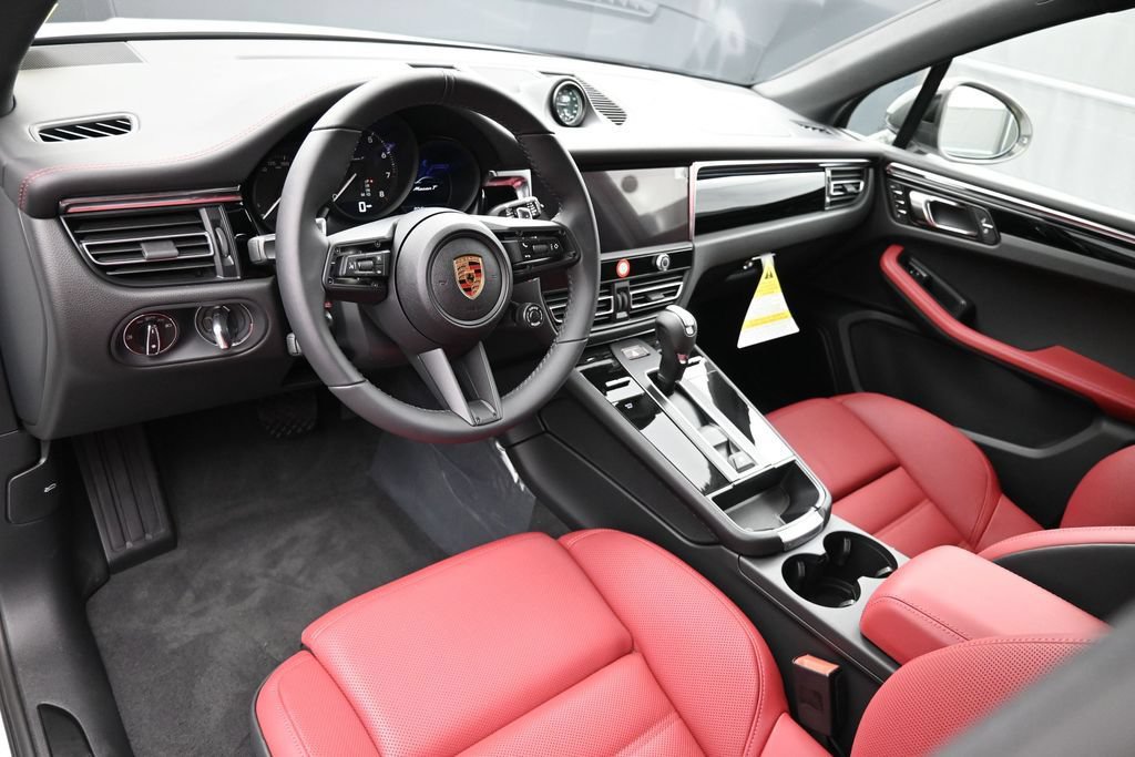 New 2026 Porsche Macan Turbo AWD/4WD image 4